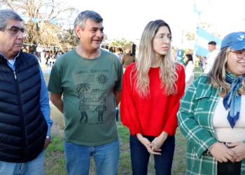 CUANDO EL PUEBLO CELEBRA, LA PATRIA VIVE